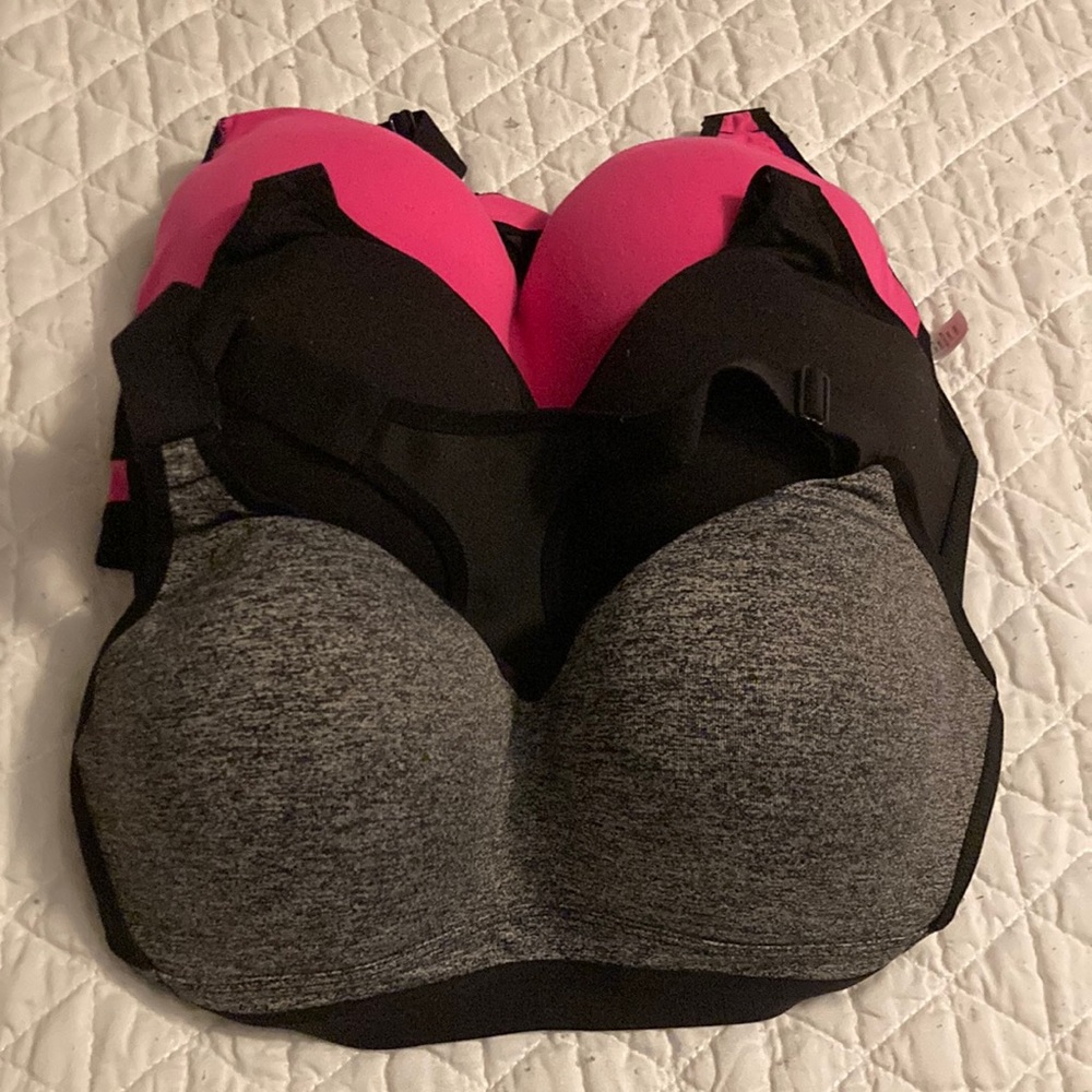 32DD VS sports bra